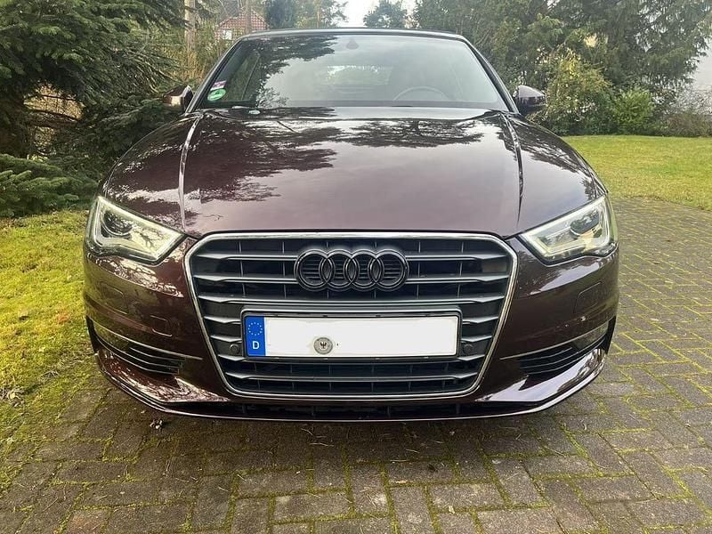 Gebraucht Audi A3 Cabriolet Ambiente 179 PS (131 kW) 2014 Rot Cabrio