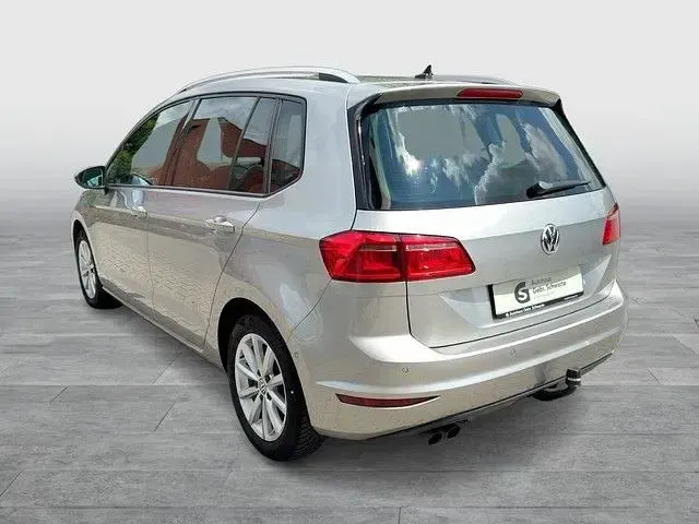 Gebraucht VW Golf Sportsvan LOUNGE 125 PS (91 kW) 2015 Silber Van / Kleinbus