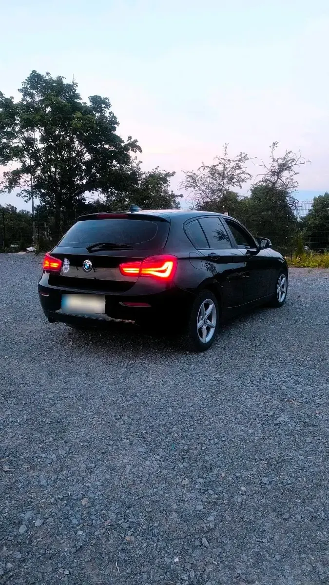 Gebraucht BMW 116 Advantage 109 PS (80 kW) 2015 Schwarz Kleinwagen