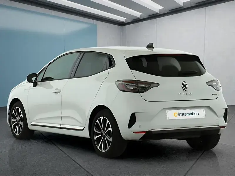 Gebraucht Renault Clio Techno 143 PS (105 kW) 2025 Weiß Kleinwagen