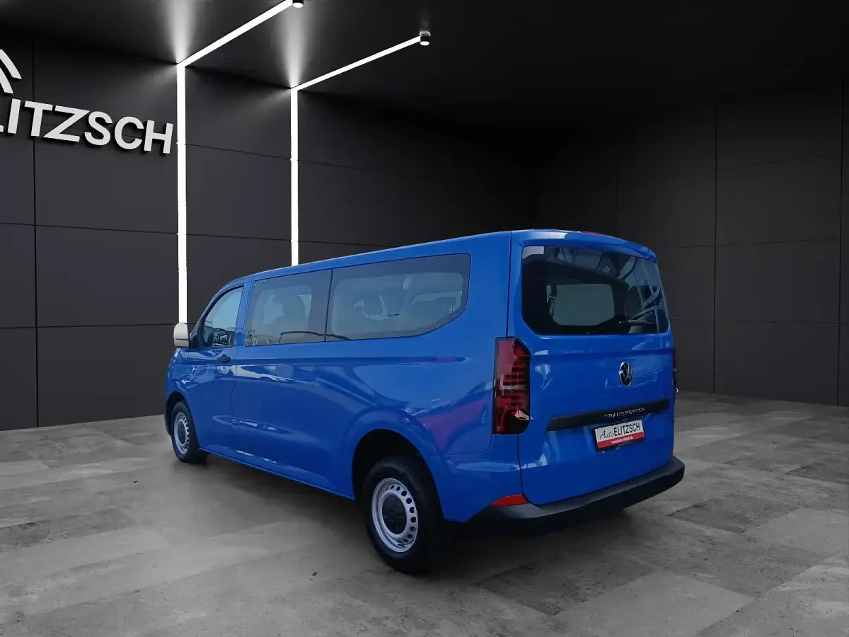 Neu VW T7 150 PS (110 kW) 2026 Mid blue metallic Van