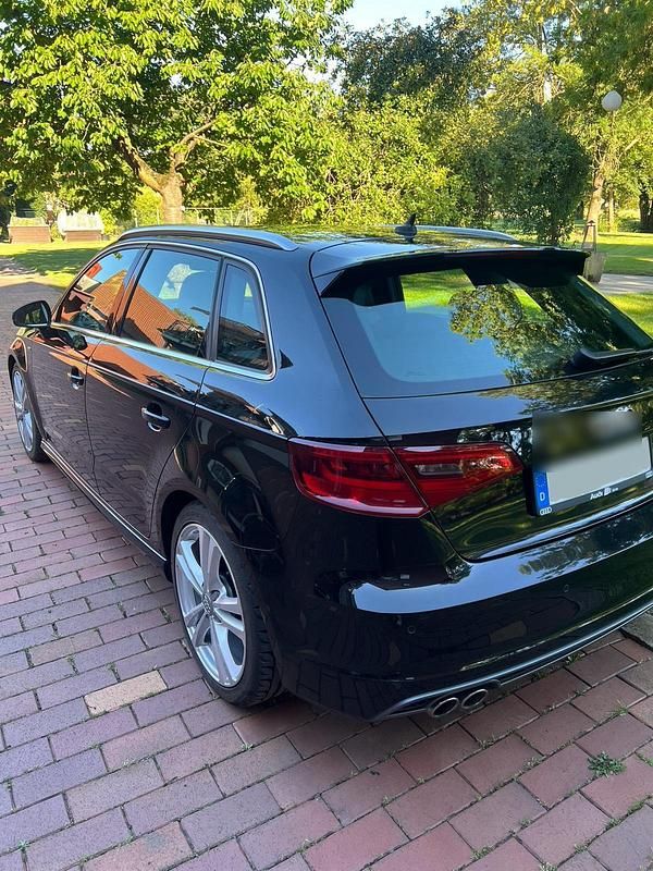 Gebraucht Audi A3 Sportback S-Line 150 PS (110 kW) 2015 Schwarz Kleinwagen
