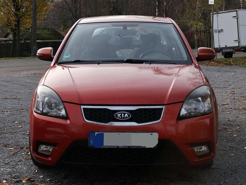Gebraucht Kia Rio 98 PS (72 kW) 2010 Orange Kleinwagen