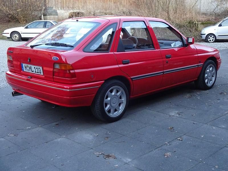 Gebraucht Ford Escort 60 PS (44 kW) 1992 Rot Limousine