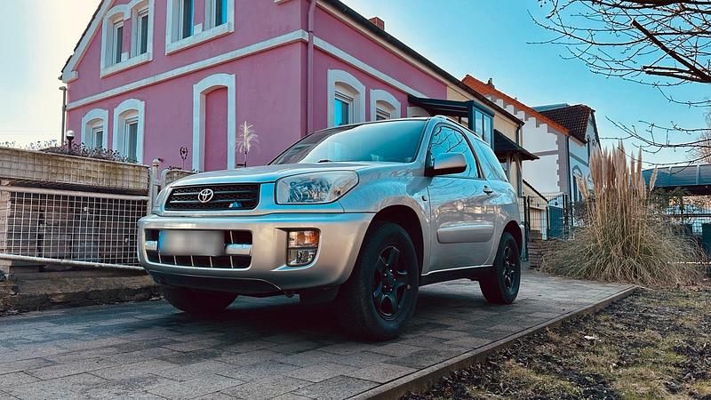 Gebraucht Toyota RAV4 125 PS (91 kW) 2001 Silber SUV