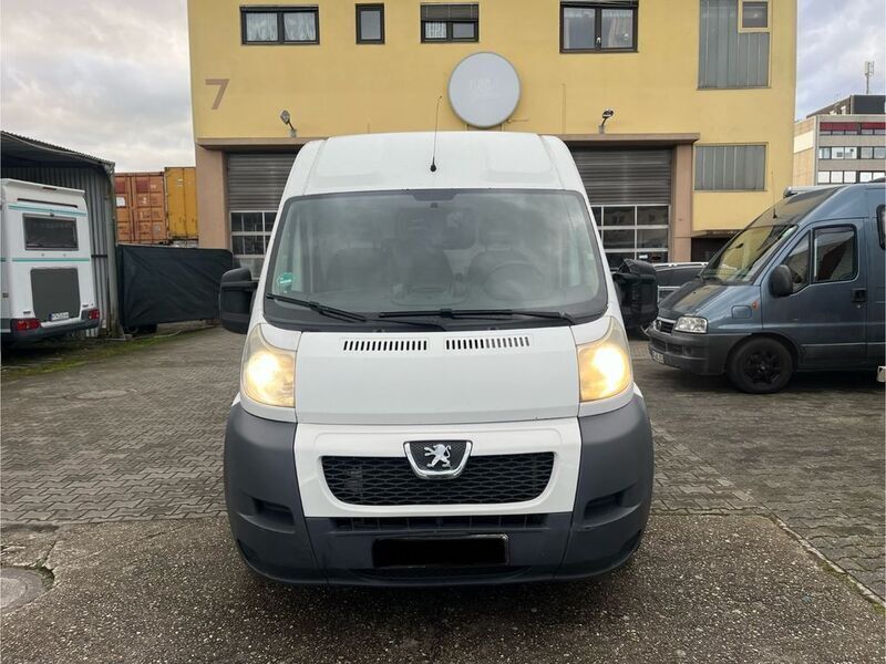 Gebraucht Peugeot Boxer Avantage 131 PS (96 kW) 2013 Weiß Van