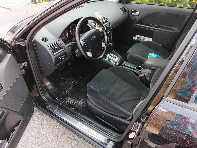 Gebraucht Ford Mondeo 115 PS (84 kW) 2003 Schwarz Kombi