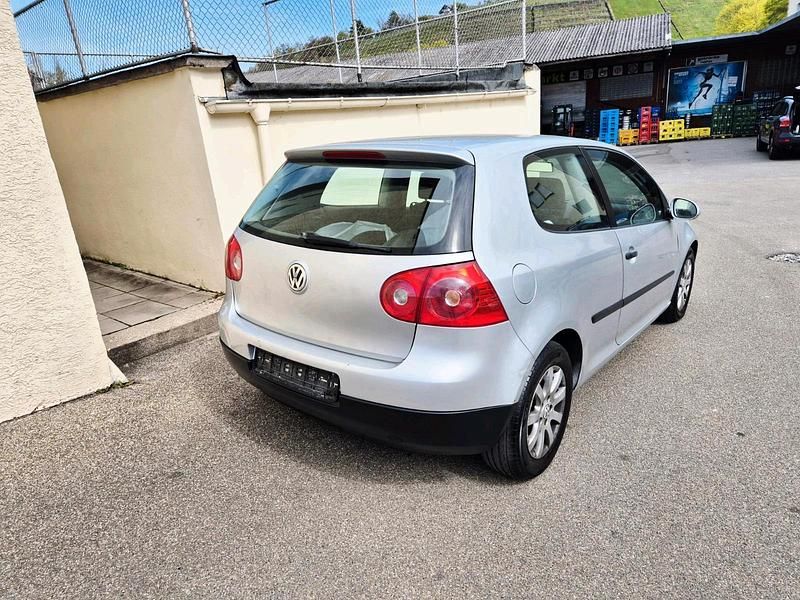 Gebraucht VW Golf IV 102 PS (75 kW) 2005 Grau Limousine