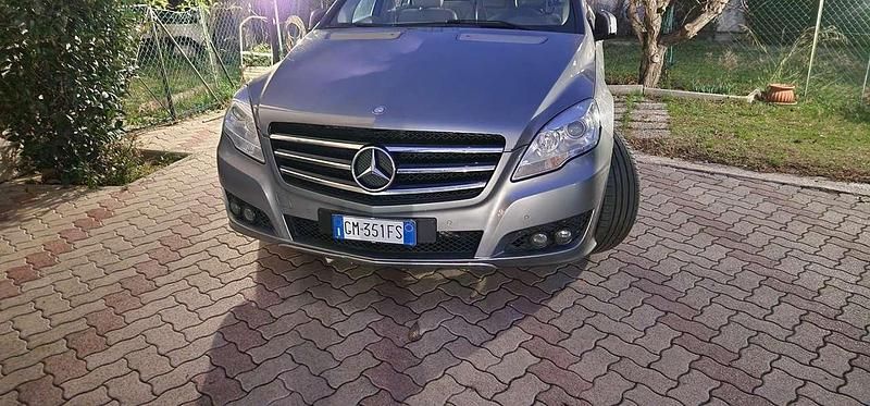 Gebraucht Mercedes R350 265 PS (194 kW) 2011 Grau Van / Kleinbus