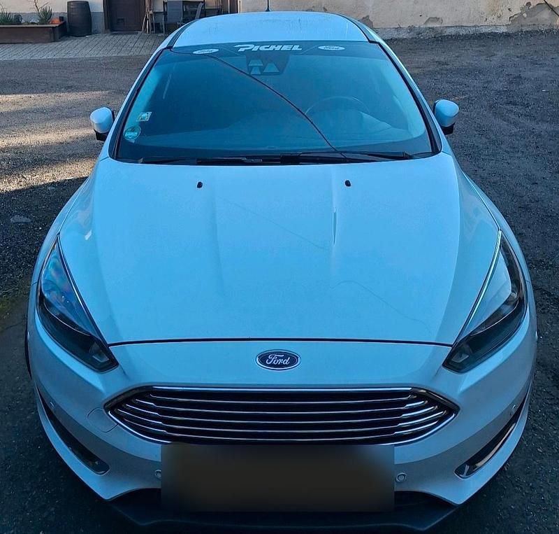 Gebraucht Ford Focus 125 PS (91 kW) 2017 Weiß Kombi