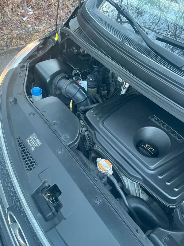 Gebraucht Hyundai H-1 170 PS (125 kW) 2010 Schwarz Van / Kleinbus