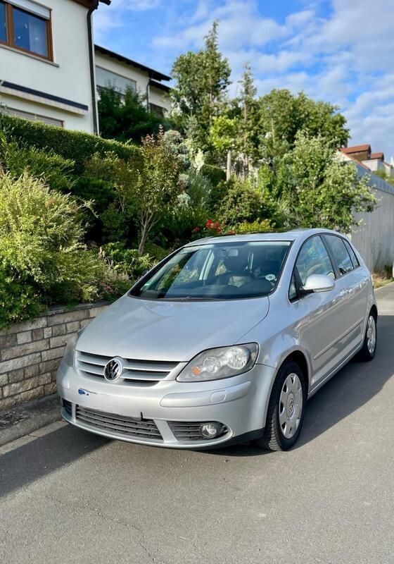 Grau Gebraucht 2007 VW Golf Plus Cross Van / Kleinbus | 4.500 € (Fairer Preis) - Bild 1/4