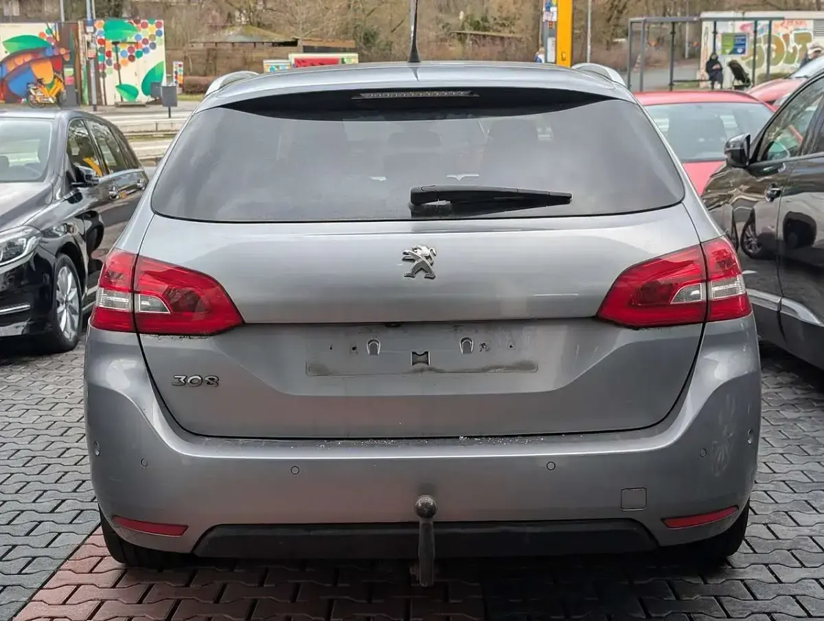 Gebraucht Peugeot 308 132 PS (97 kW) 2019 Kca  lack grau artense Kombi