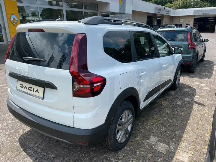 Neu Dacia Jogger Expression 101 PS (74 kW) 2025 Weiß Van / Kleinbus