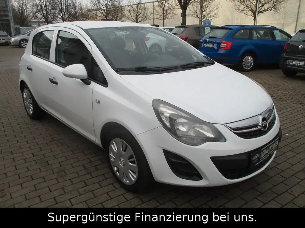 Używany Opel Corsa Selection 69 KM (50 kW) 2014 Biały Hatchback
