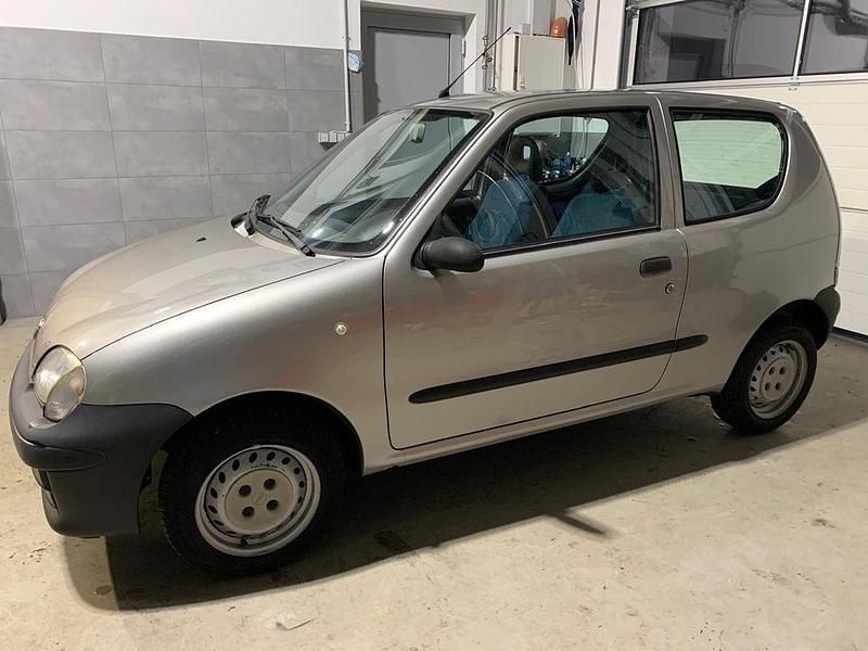 Silber Gebraucht 2003 Fiat Seicento Kleinwagen | 990 € (Fairer Preis) - Bild 1/4