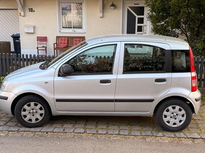 Używany Fiat Panda 69 KM (50 kW) 2011 Srebrny Hatchback