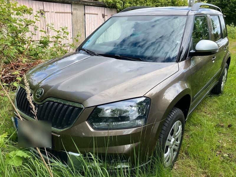 Braun Gebraucht 2015 Skoda Yeti SUV | 6.999 € (Superpreis) - Bild 1/3