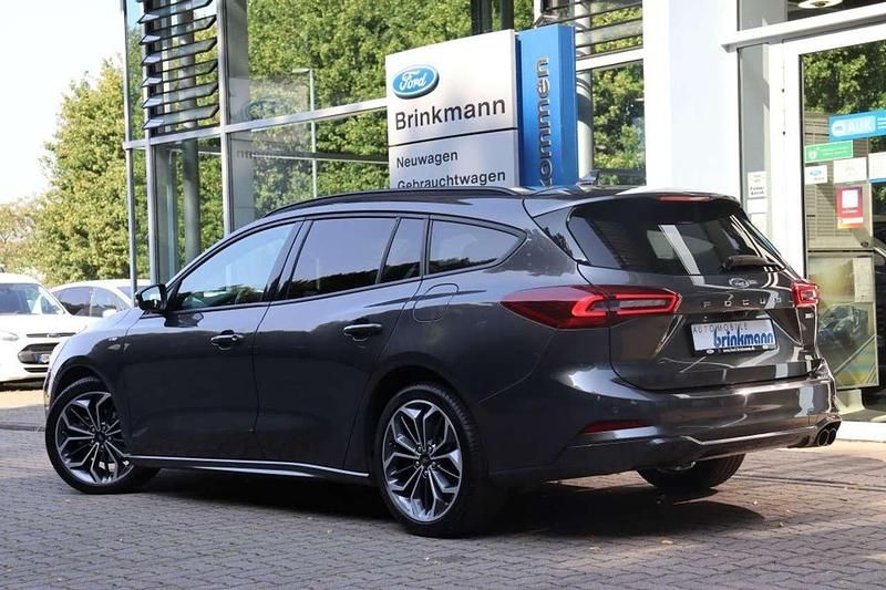 Gebraucht Ford Focus ST-Line 125 PS (91 kW) 2022 Magnetic grau metallic Kombi