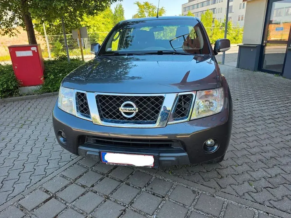 Gebraucht Nissan Navara 190 PS (139 kW) 2011 Blau Pickup