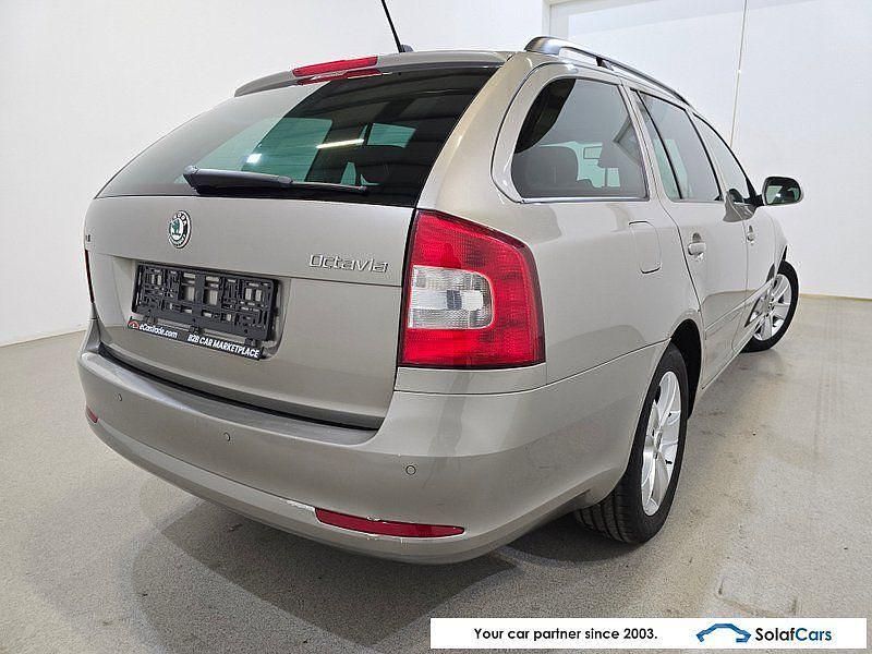 Gebraucht Skoda Octavia 105 PS (77 kW) 2013 Silber Limousine