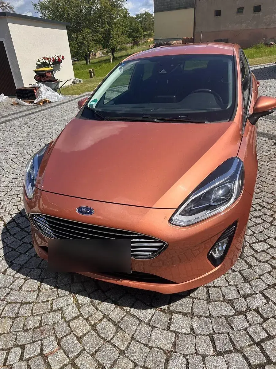 Gebraucht Ford Fiesta Titanium 101 PS (74 kW) 2017 Orange Kleinwagen