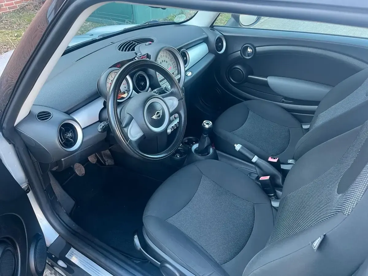Gebraucht Mini Cooper 120 PS (88 kW) 2007 Silber Kleinwagen