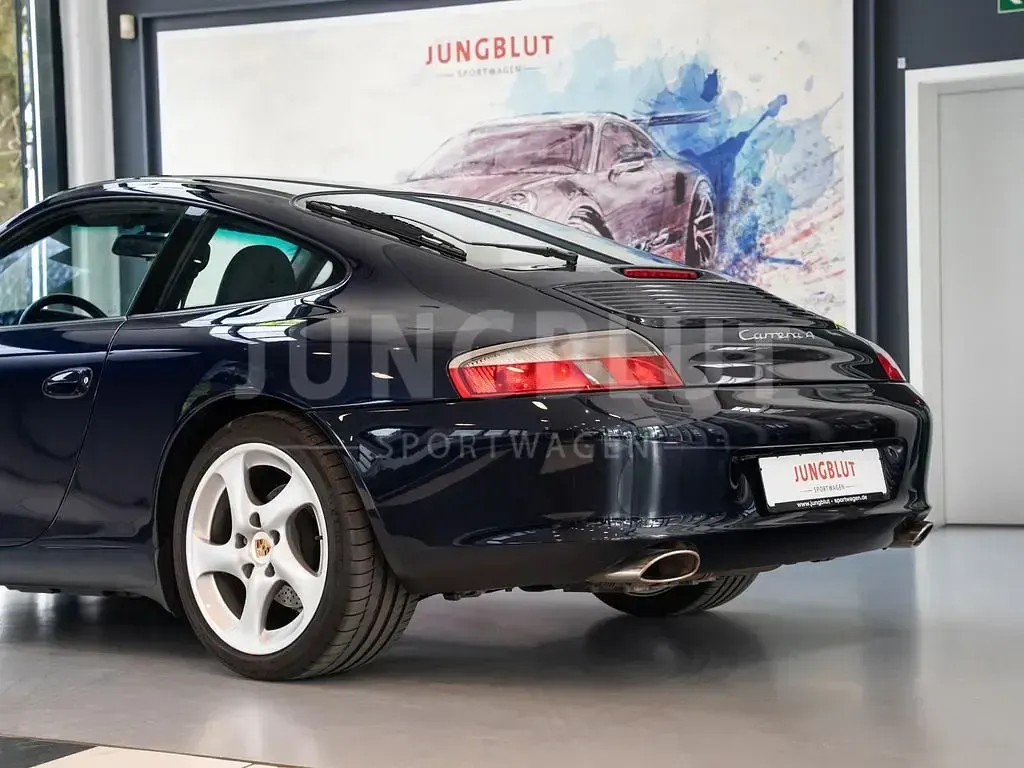 Gebraucht Porsche 911 Carrera 4 320 PS (235 kW) 2004 Nachtblau Coupé