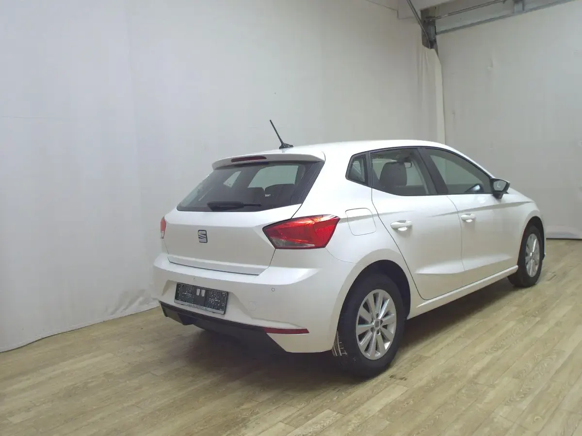 Gebraucht Seat Ibiza Style 95 PS (69 kW) 2023 Weiß Kleinwagen