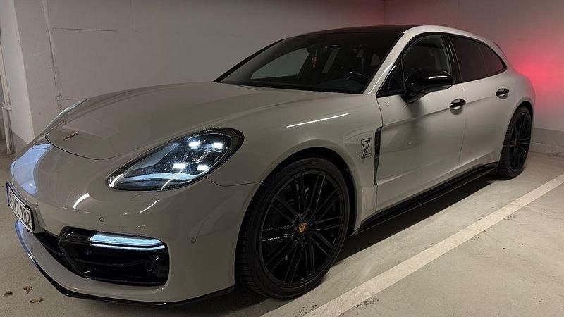 Grau Gebraucht 2018 Porsche Panamera 4S Sport Turismo Limousine | 66.000 € (Etwas zu teuer) - Bild 1/4