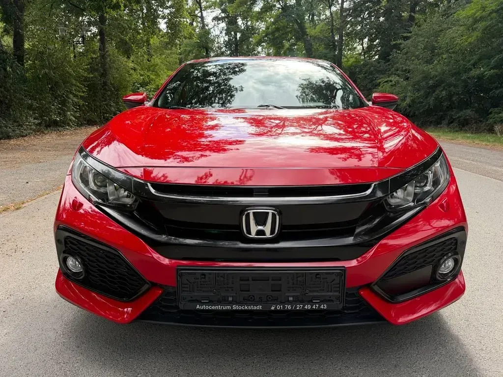 Gebraucht Honda Civic Elegance 129 PS (94 kW) 2017 Rot Limousine