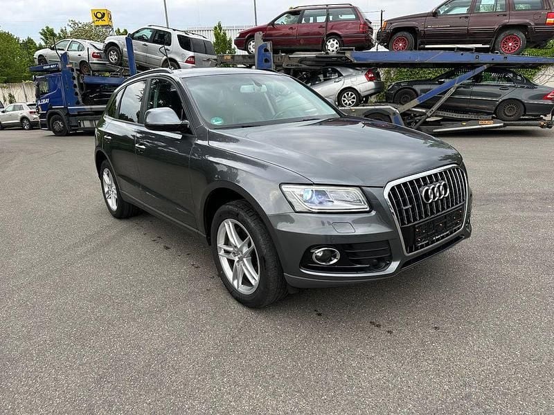 Grau Gebraucht 2016 Audi Q5 SUV | 15.999 € (Guter Preis) - Bild 1/4