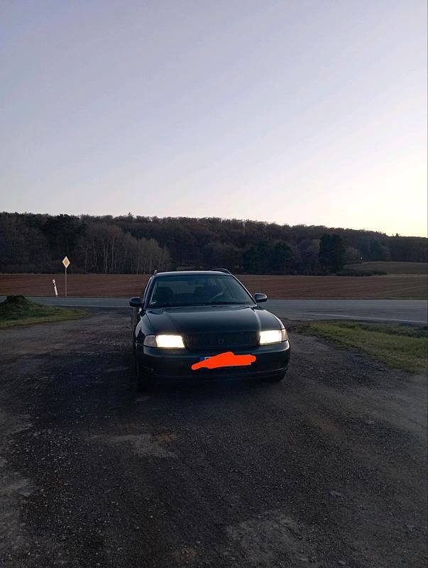 Gebraucht Audi A4 125 PS (91 kW) 1996 Grün Kombi