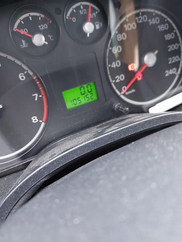 Second-hand Ford Focus 80 CP (58 kW) 2005 Gri Berlinǎ