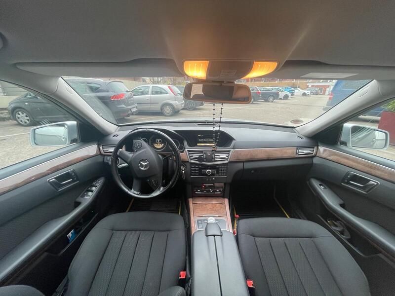 Silber Gebraucht 2011 Mercedes E220 Limousine | 8.500 € (Superpreis) - Bild 1/4