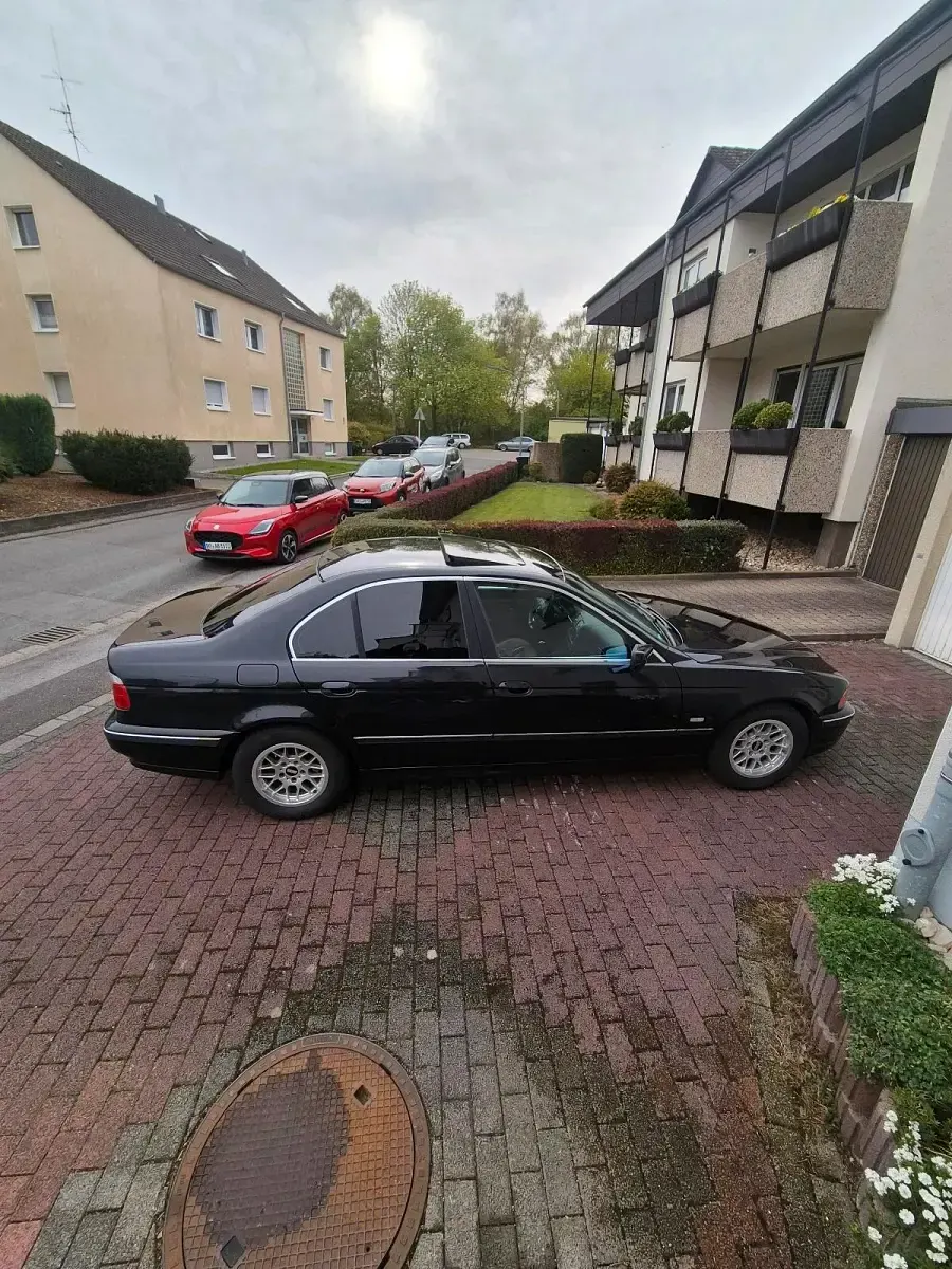 Second-hand BMW 520 150 CP (110 kW) 1998 Negru Berlinǎ