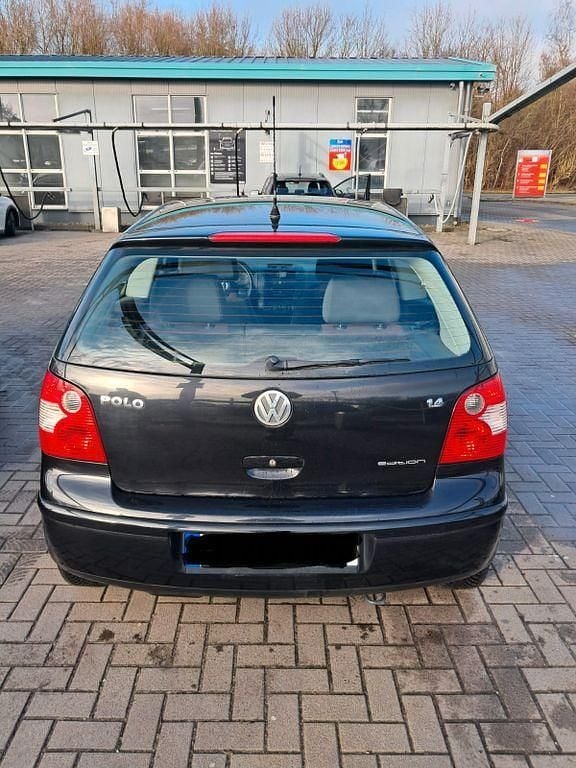 Gebraucht VW Polo Basis 75 PS (55 kW) 2002 Schwarz Limousine