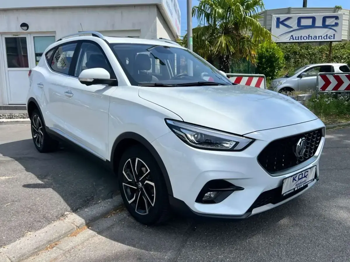 Gebraucht MG ZS Luxury 111 PS (81 kW) 2023 Weiß SUV
