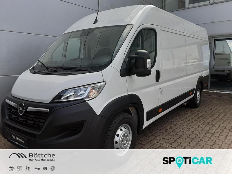 Weiss icy Gebraucht 2024 Opel Movano Van | 25.980 € (Superpreis) - Bild 1/1