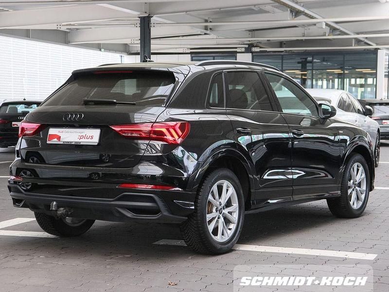 Gebraucht Audi Q3 S-Line 150 PS (110 kW) 2023 Mythosschwarz metallic SUV