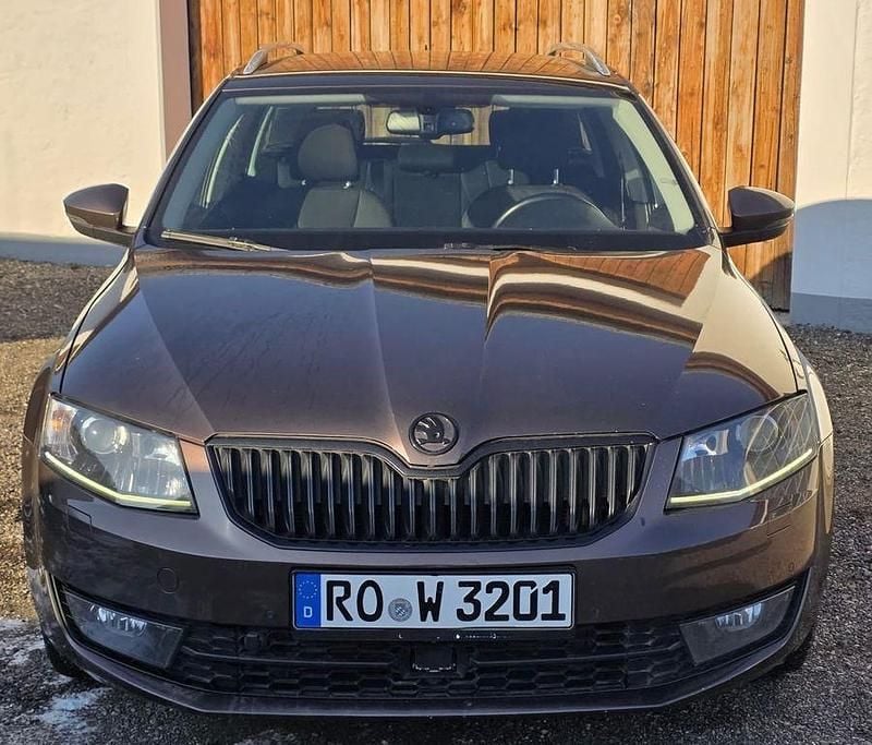 Braun Gebraucht 2016 Skoda Octavia Style Kombi | 8.799 € (Superpreis) - Bild 1/4