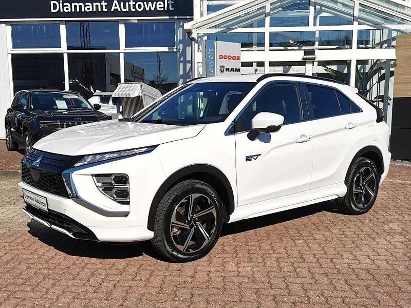 Second-hand Mitsubishi Eclipse Cross Plus 188 CP (138 kW) 2022 Alb SUV