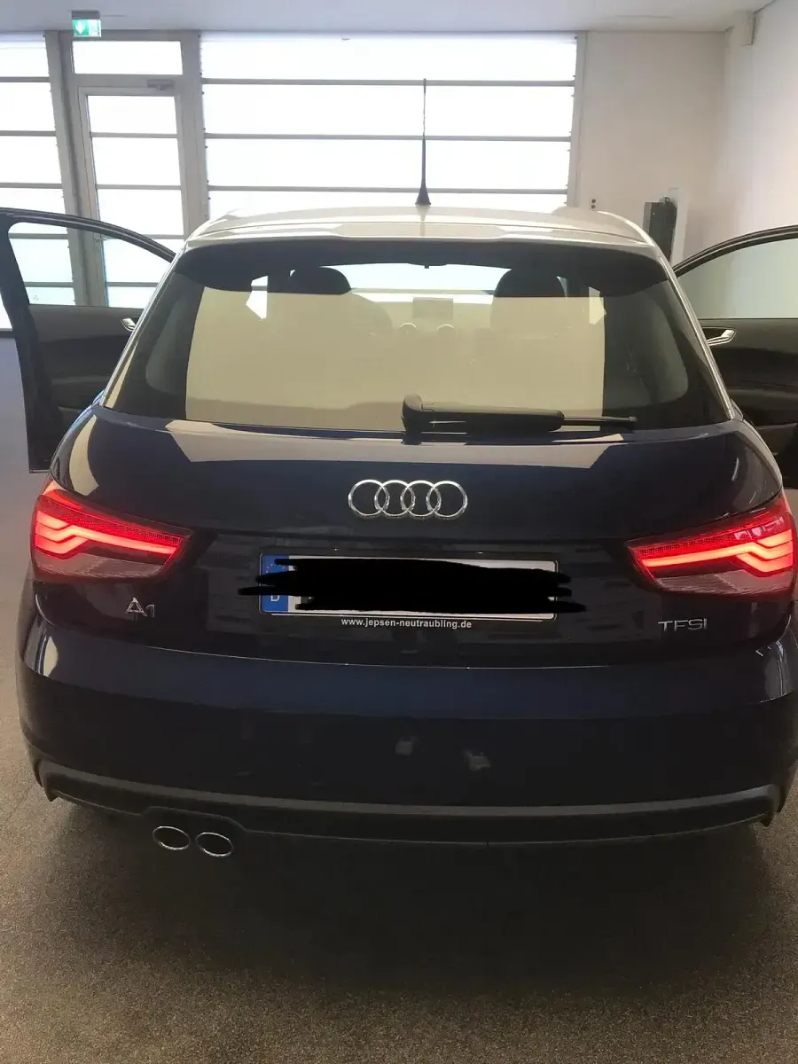 Gebraucht Audi A1 S-Line 125 PS (91 kW) 2018 Blau Limousine