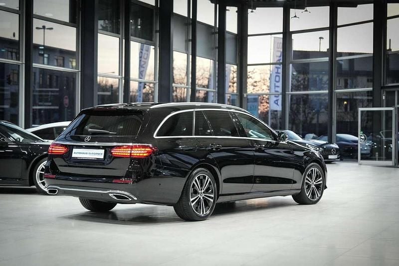 Gebraucht Mercedes E400 Avantgarde 330 PS (242 kW) 2022 Schwarz  unilack Kombi
