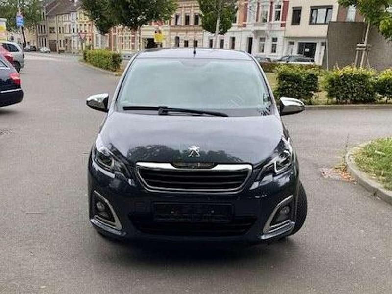 Grau Gebraucht 2021 Peugeot 108 Limousine | 10.899 € (Fairer Preis) - Bild 1/4