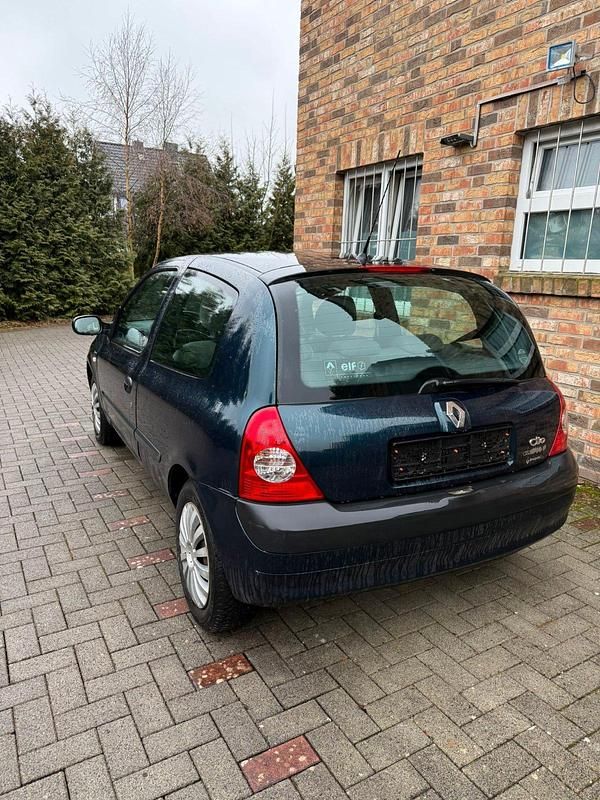 Gebraucht Renault Clio II 75 PS (55 kW) 2006 Blau Kleinwagen