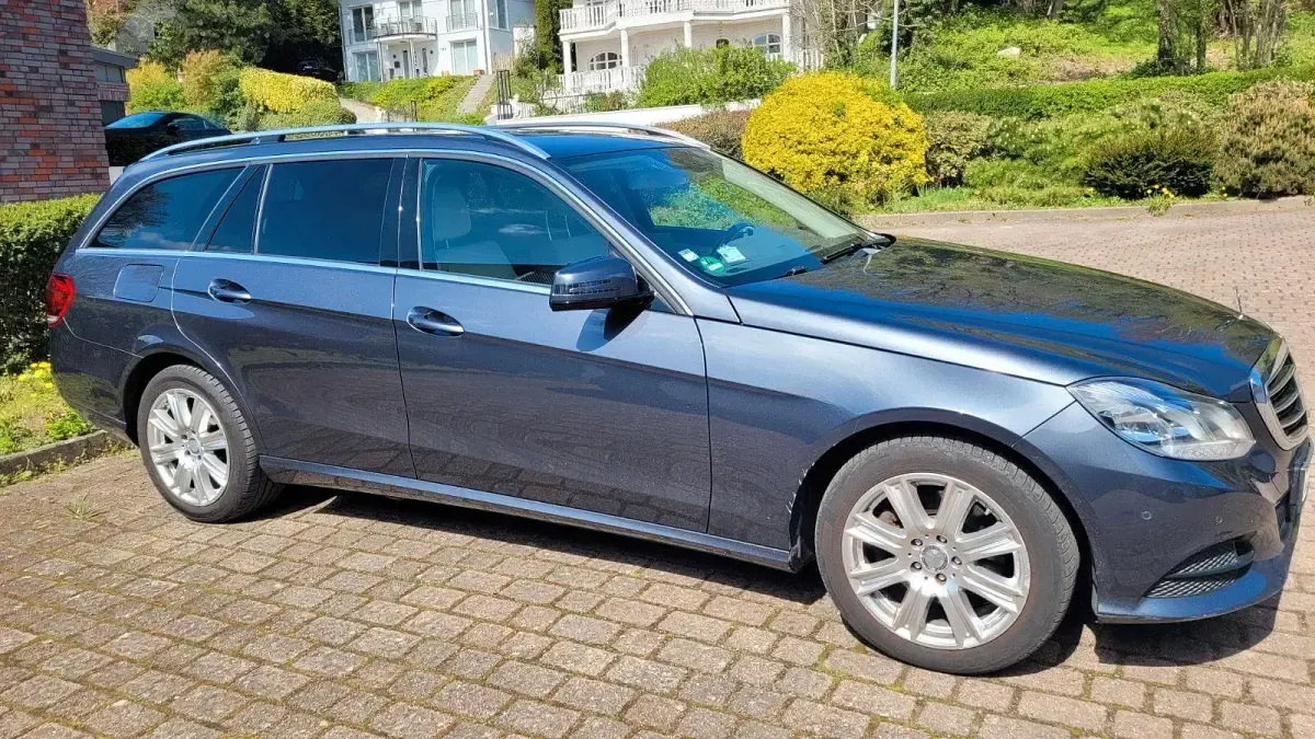 Gebraucht Mercedes E350 258 PS (189 kW) 2014 Grau Limousine
