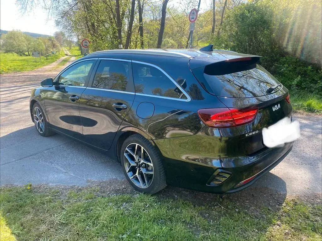 Gebraucht Kia Ceed 160 PS (117 kW) 2023 Schwarz Kleinwagen