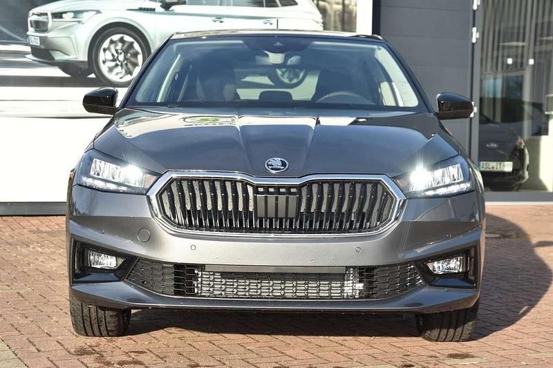 Neu Skoda Fabia Selection 116 PS (85 kW) 2025 Graphitegrau metallic Limousine