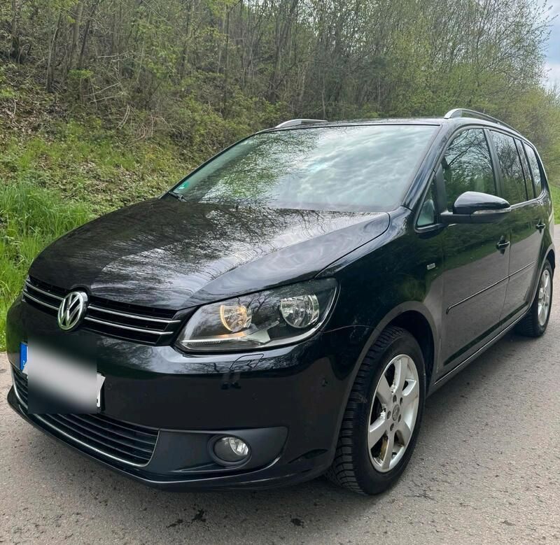 Schwarz Gebraucht 2014 VW Touran Life Van / Kleinbus | 10.200 € (Fairer Preis) - Bild 1/4